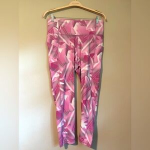 FABLETICS - Pure Luxe - Pink and White Abstract Pattern Leggings - size XL
